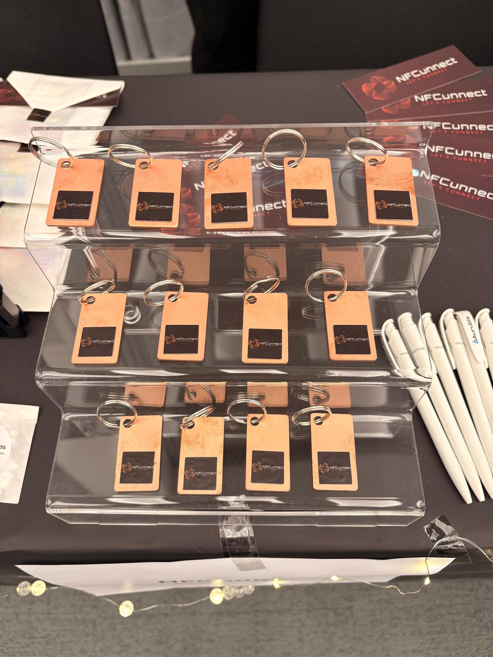 NFCunnect-Anhänger am Messestand